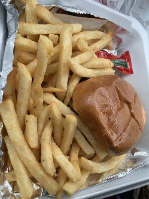 Hamburger and fries. Really good!