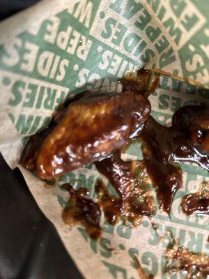 Smoky bbq bone in wings