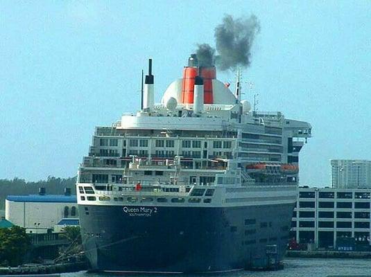 Queen Mary 2 in Lauderdale ready for its Inaugural Caribbean Cruise 2004.