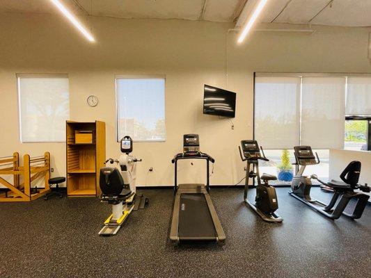 California Rehabilitation and Sports Therapy - Tracy 
2792 Naglee Rd.
Tracy, CA 95304