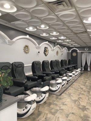 Pedicure lane - new pedicure chairs