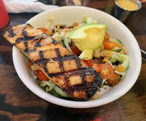 New Harissa veggie bowl with salmon added; nom!