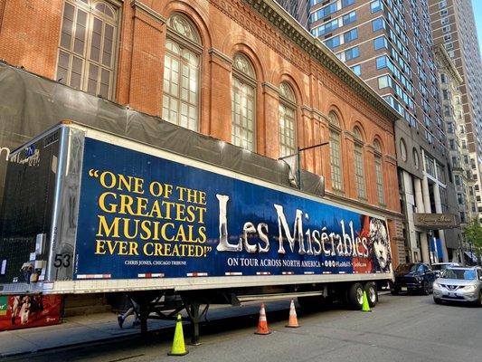 Les Mis truck