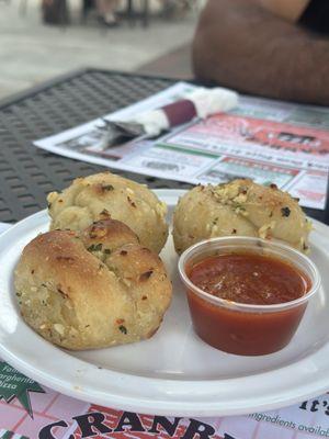 Garlic knots