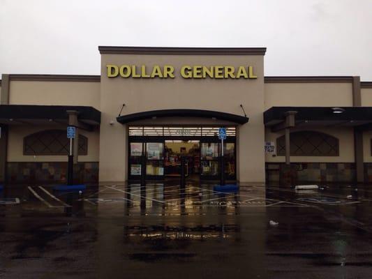 Rainy day at Dollar General.