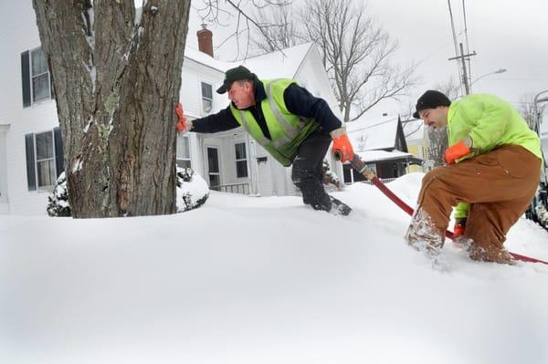 Our professionally trained technicians work hard, no matter the day, time, or weather.