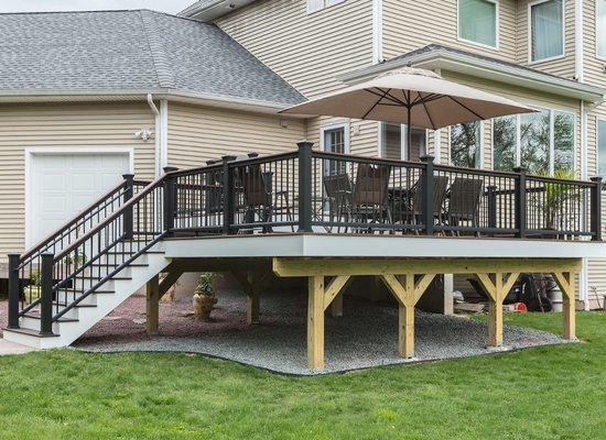 Trex Transcend With Trex Aluminum Handrails