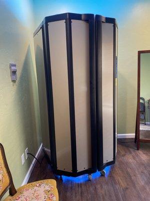 Our full-body unit. 30sec - 3 min treatments will calm an overactive immune system in the skin and internally.