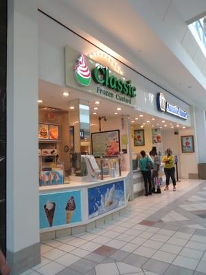 Auntie Anne's Classic Frozen Custard 7/2014