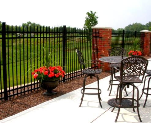 Aluminum Fence with "Brick" ffC Accent Columns