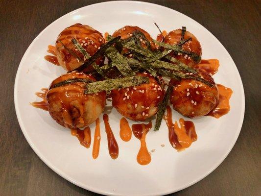 Takoyaki ( octopus dumplings)