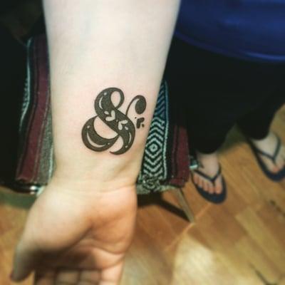 Ampersand Tattoo by Evan Jones @artsyshartsy