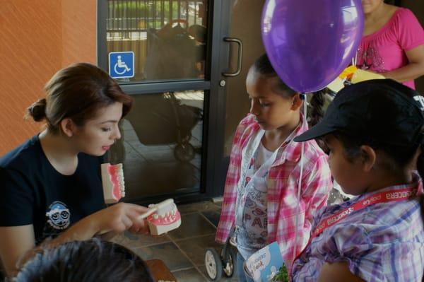 Our Volunteer educating the kids!