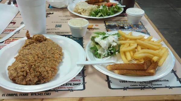 The fantastic chicken fried steak dinner.