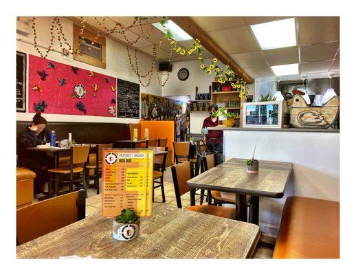 Pastored + Brunch. N Lincoln Ave . Mexican Breakfast Brunch Waffles  Pastry Coffee. Dine In Take Out Delivery BYOB. Nice Quiet Place. Cool!