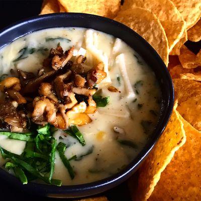 Lé Munchie Vegan Crabby Spinach and Artichoke Dip