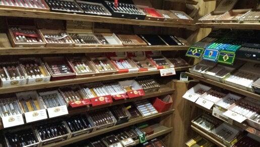 Walk-in humidor