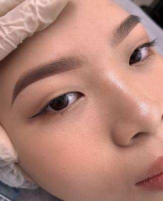 Super natural ombré brows