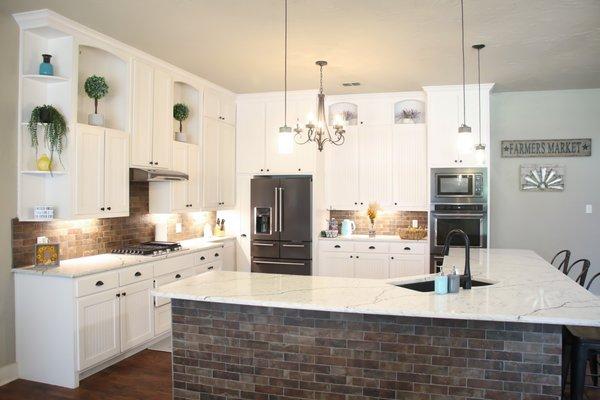 White Cabinets & Quartz countertop to entertain your guests