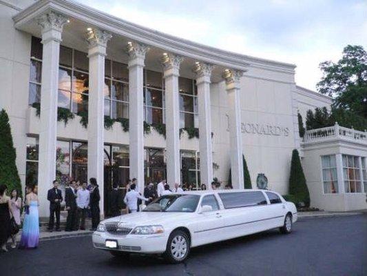 LINCOLN Stretch Limousine