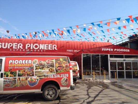 Pioneer Supermarket - Brooklyn