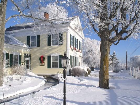 A frosty morning at the Strong House Inn.