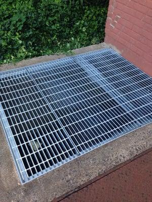 Galvanized grating