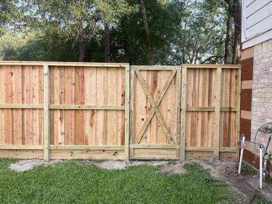 Privacy Style Cedar Picket Fence with Gate