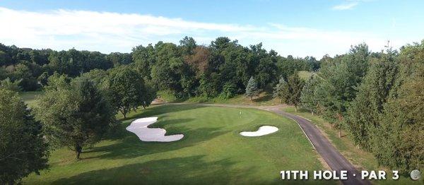 11TH GREEN, PAR 3