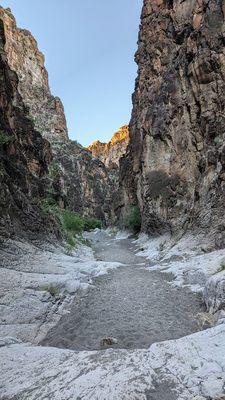 Closed Canyon Trail | Instagram: @telephonesmoothie