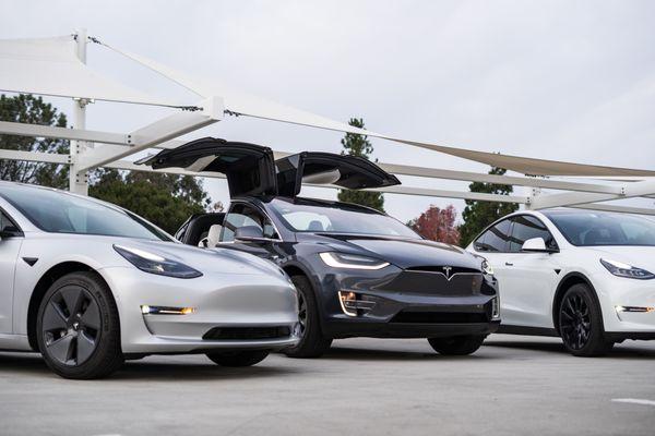 Pacific Ride Tesla Rentals