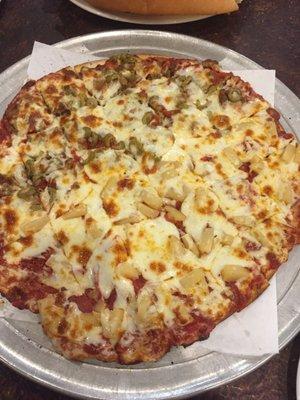 Large pizza 14" half pepperoni pineapple half sausage and green olive