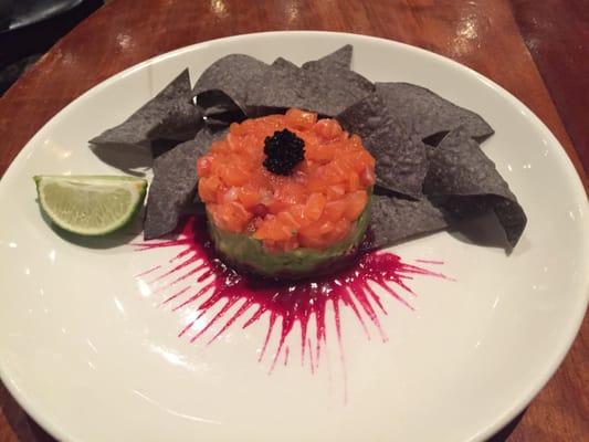 Salmon Tartar, avocado salad