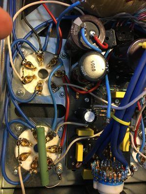 1000 W amplifier tube socket repair