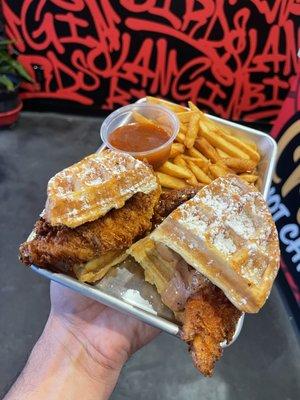 CHICKEN AND WAFFLES SLIDERS