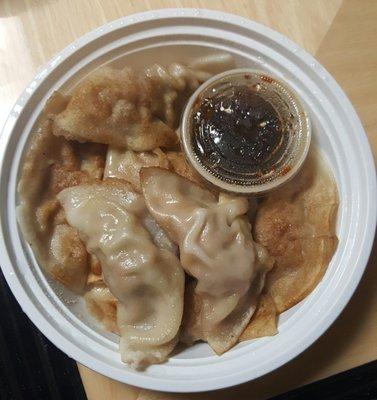 Pan-fried pork dumplings