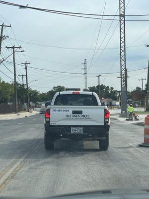 Blue Haven Pools Endangering Others while speeding, tailgating and cutting off drivers