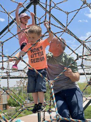 Play structure