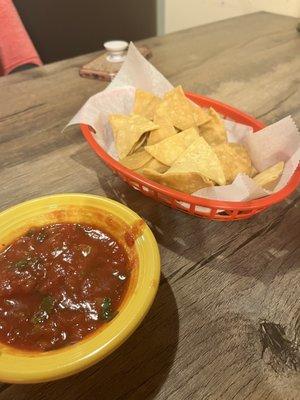 Salsa & Chips