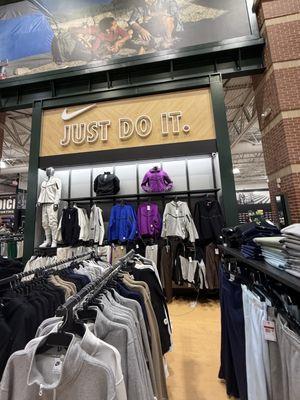 DICK'S Sporting Goods