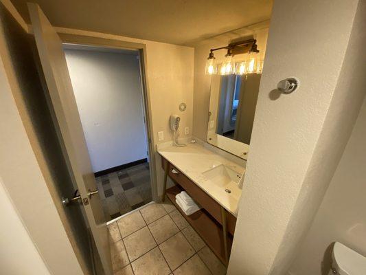 Sink and lights in bathroom