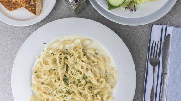 Fettuccine Alfredo