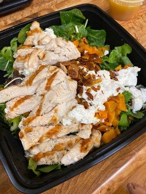 Butternut squash salad with grilled chicken