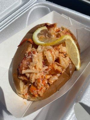 Hot lobster roll