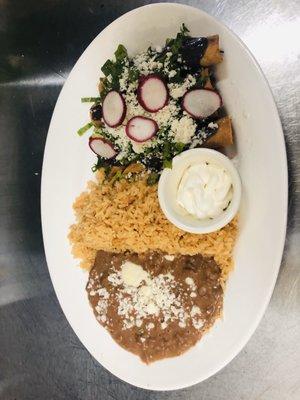 Taquitos dorados plate