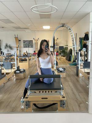 Pivot Pilates reformer