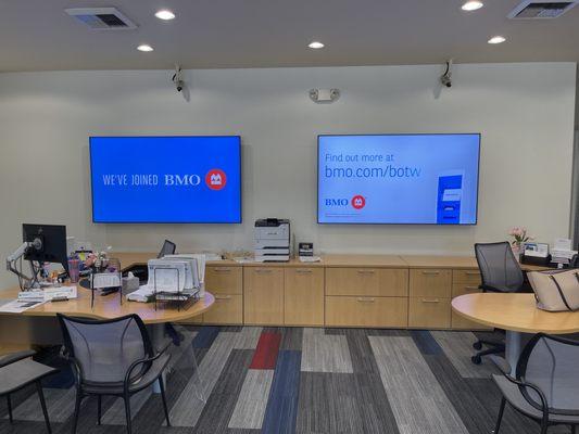 Bank of the West Digital Signage