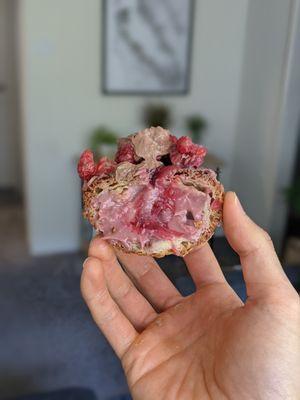 9/26/21 - Le Colette x-section. Grate filling ratio. Strong raspberry flavor.