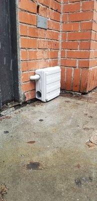 Electrical box designed bait station for discreet control of mice and rats. It's perfect for restaurants.