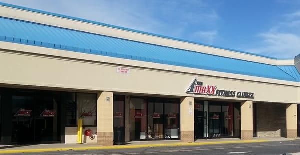 Maxx Fitness entrance, Bethlehem, PA